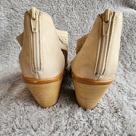 SOUL‎ Naturalizer Women's Fayth Perforated Wedge Sandal Size 11M Cream Back Zip - Picture 3 of 6